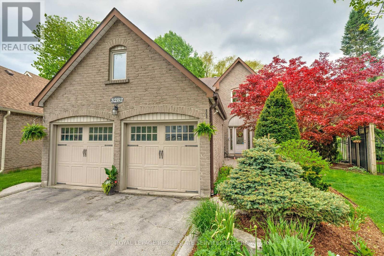 












3282 VICTORIA STREET

,
Oakville,




Ontario
L6L5R3

