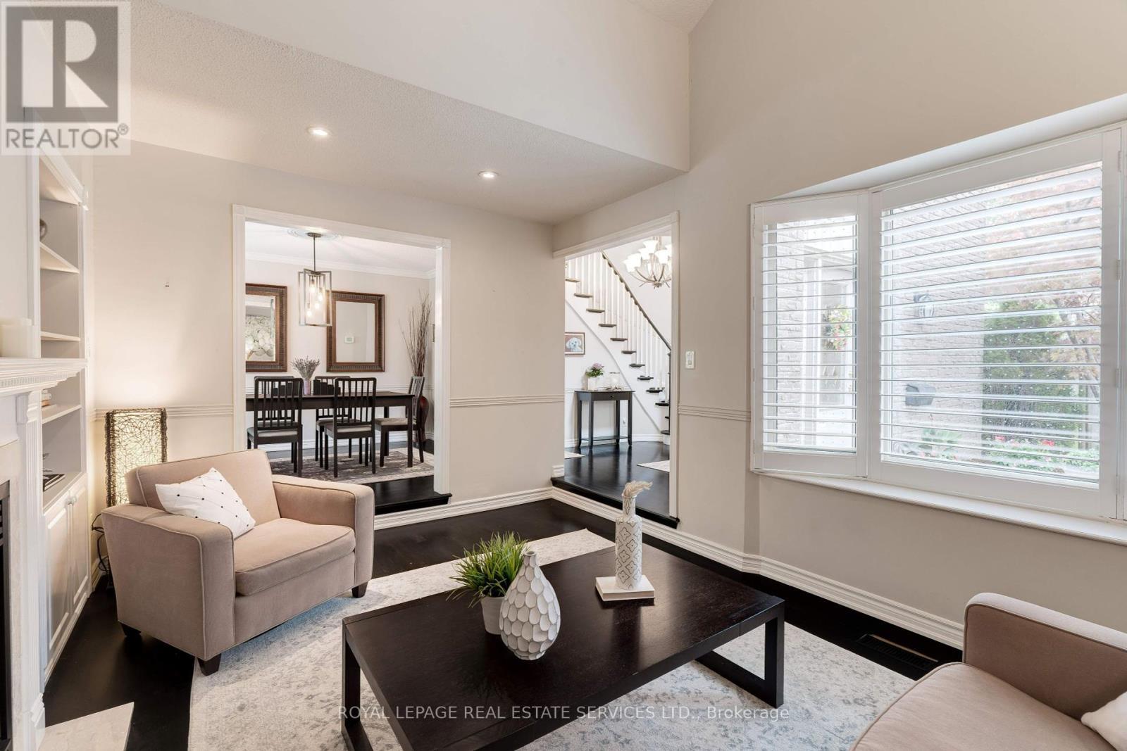 












3282 VICTORIA STREET

,
Oakville,




Ontario
L6L5R3

