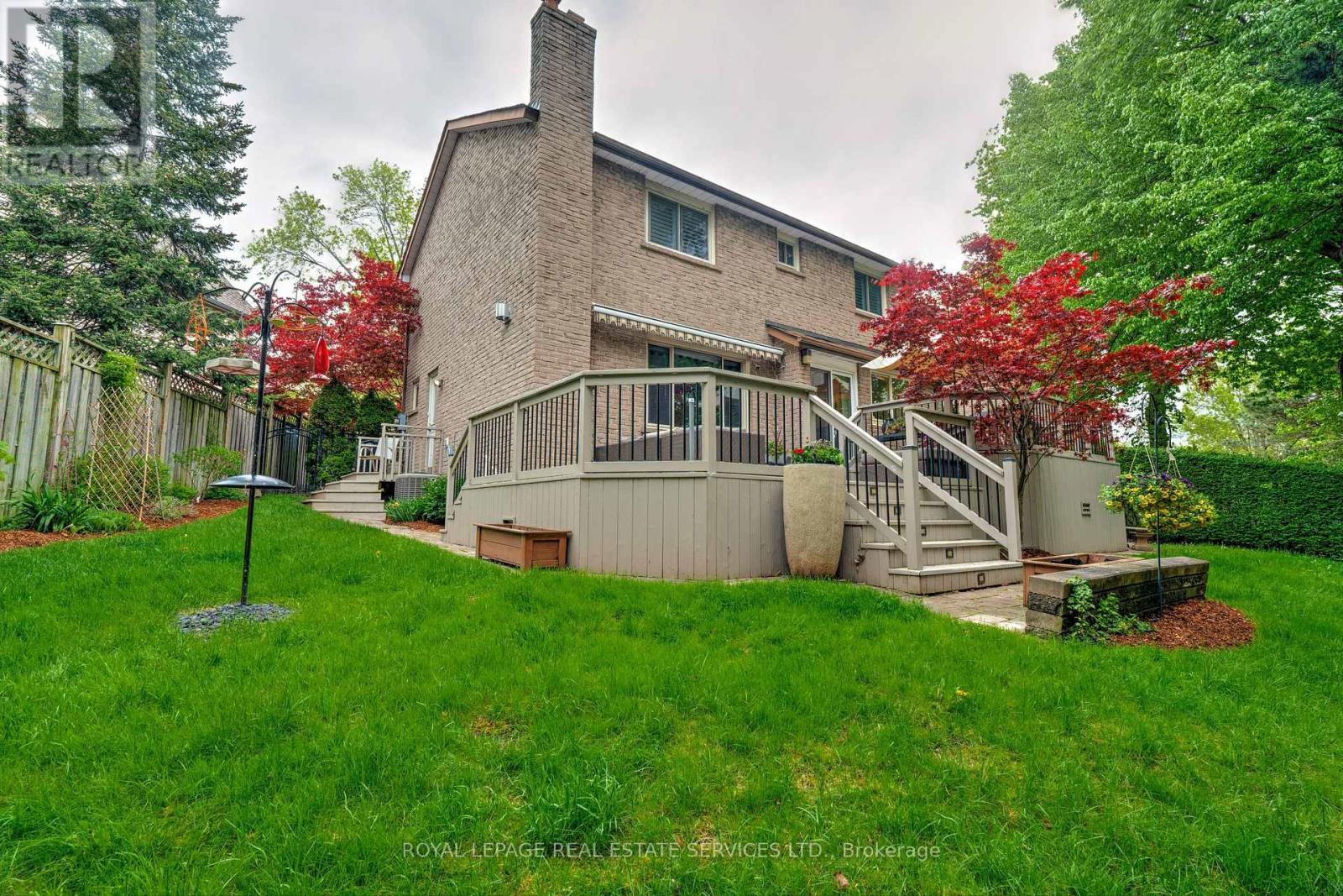 












3282 VICTORIA STREET

,
Oakville,




Ontario
L6L5R3

