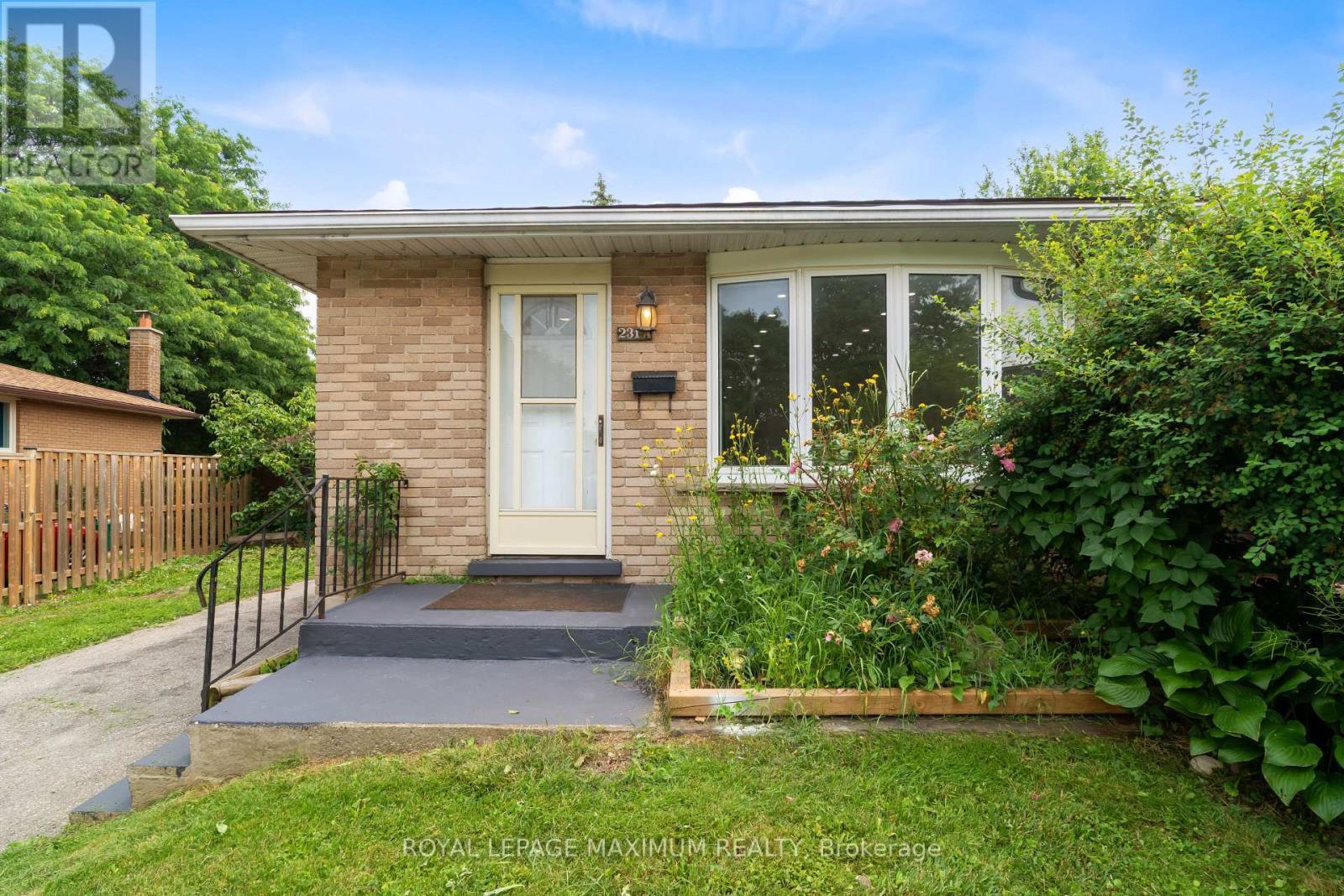 












231 A CEDARBRAE AVENUE

,
Waterloo,




Ontario
N2L4S6

