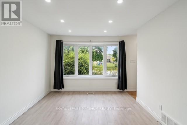 












231 A CEDARBRAE AVENUE

,
Waterloo,




Ontario
N2L4S6

