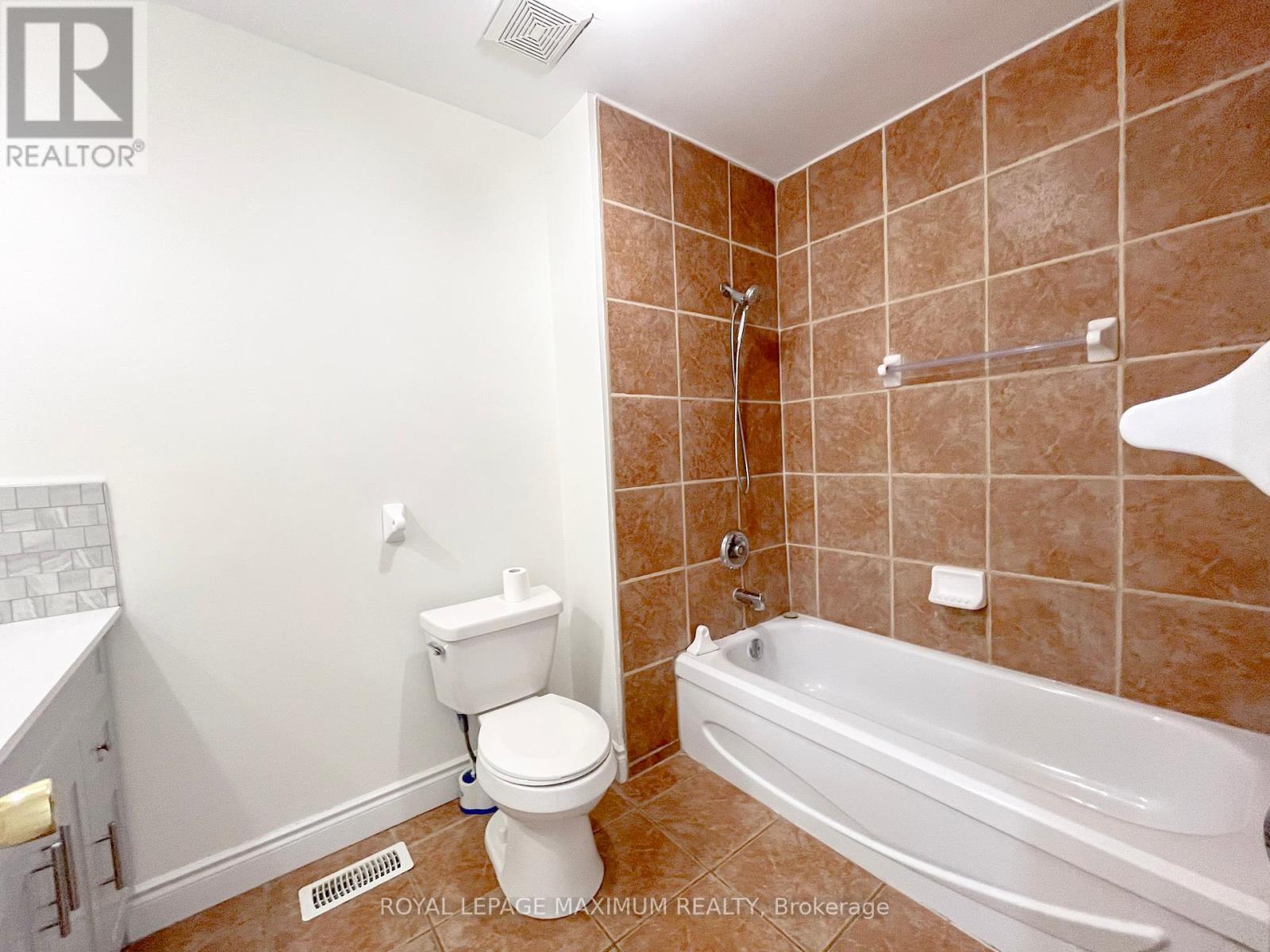 












231 A CEDARBRAE AVENUE

,
Waterloo,




Ontario
N2L4S6

