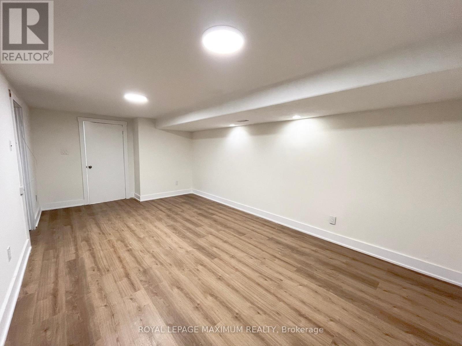 












231 A CEDARBRAE AVENUE

,
Waterloo,




Ontario
N2L4S6

