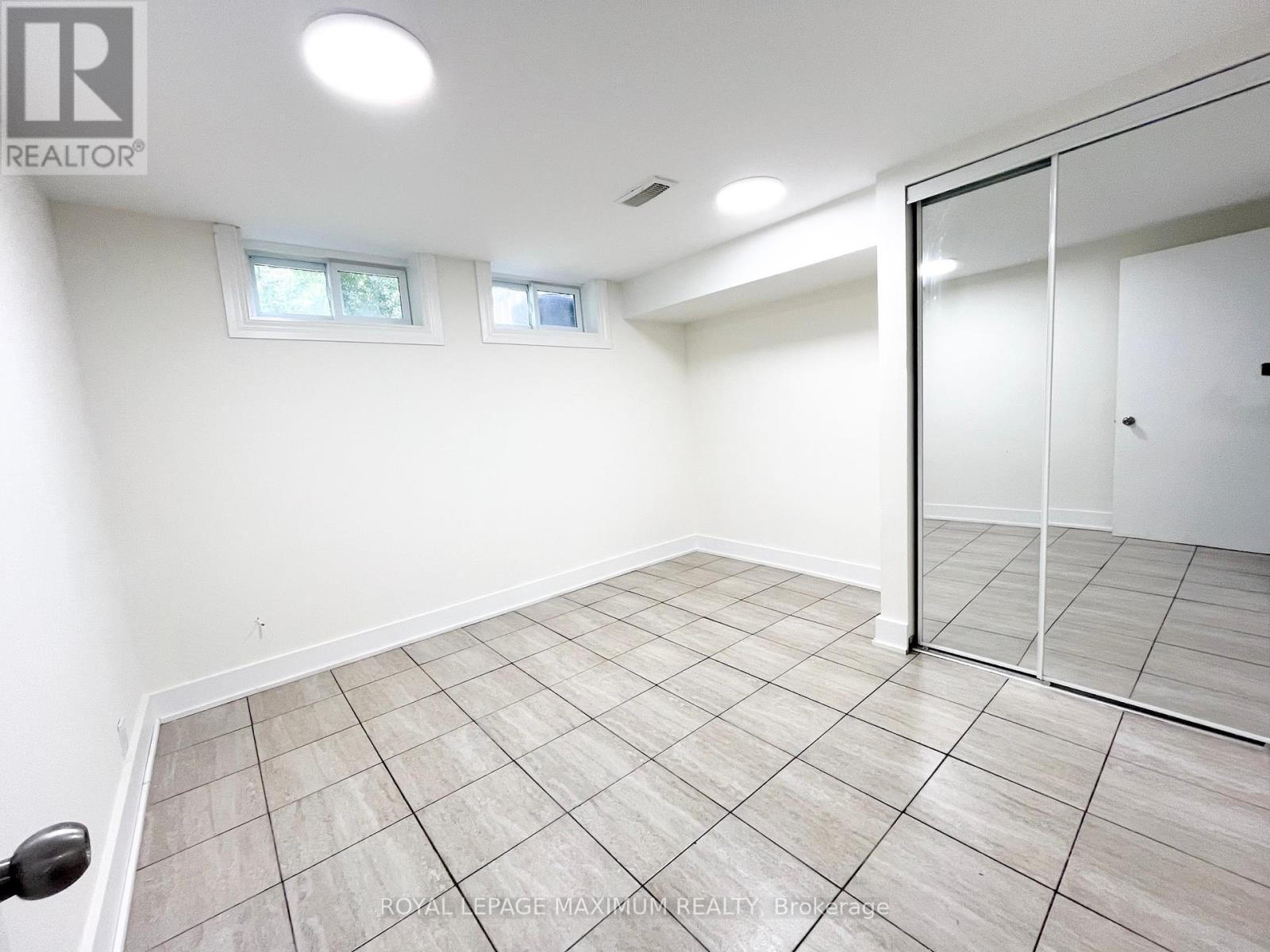 












231 A CEDARBRAE AVENUE

,
Waterloo,




Ontario
N2L4S6

