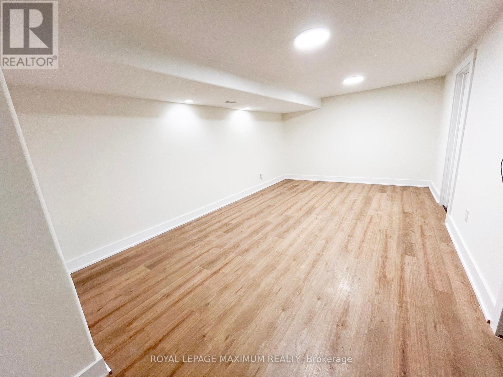 












231 A CEDARBRAE AVENUE

,
Waterloo,




Ontario
N2L4S6

