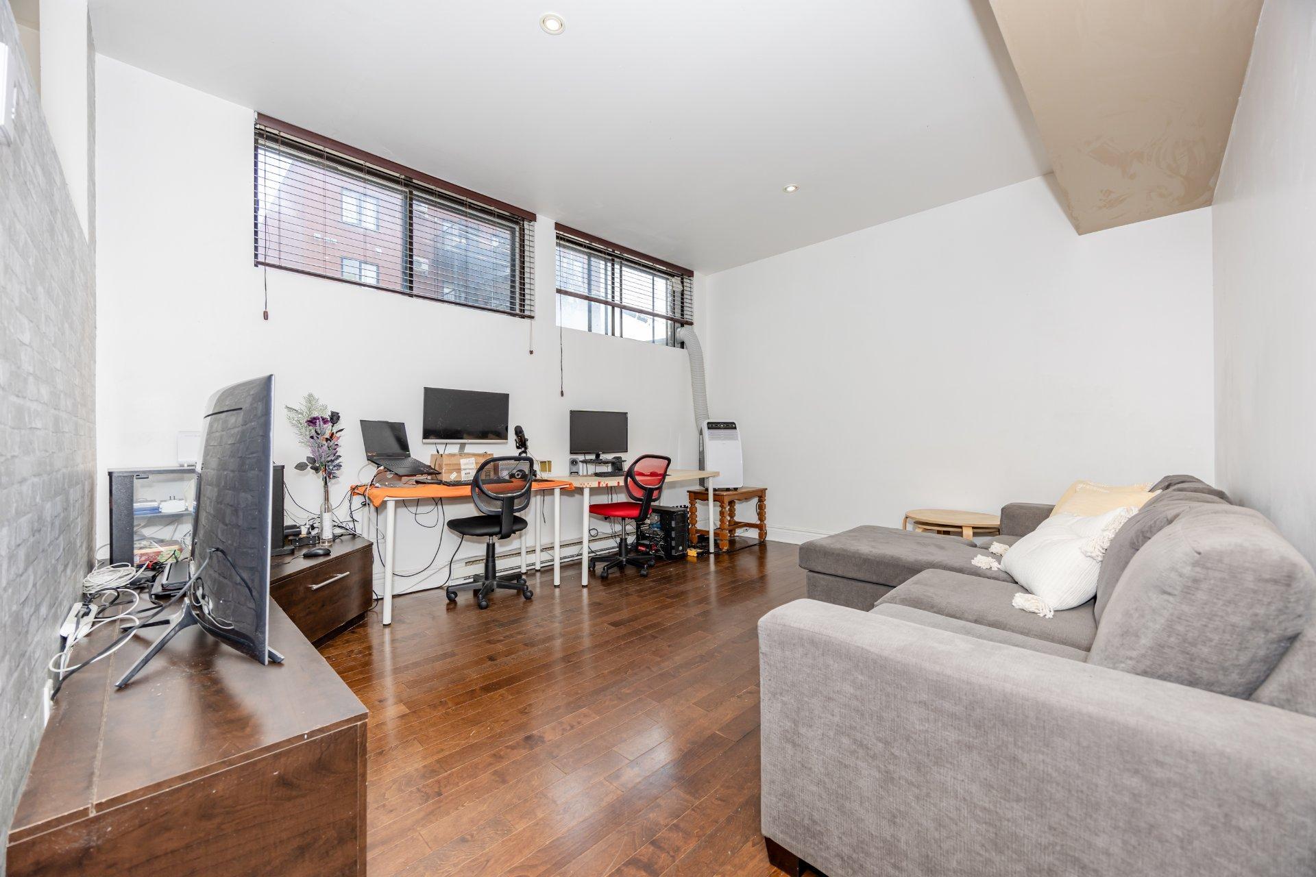 









5690


Rue Hochelaga

, 6,
Montréal (Mercier/Hochelaga-Maisonneuve),




QC
H1N1X4

