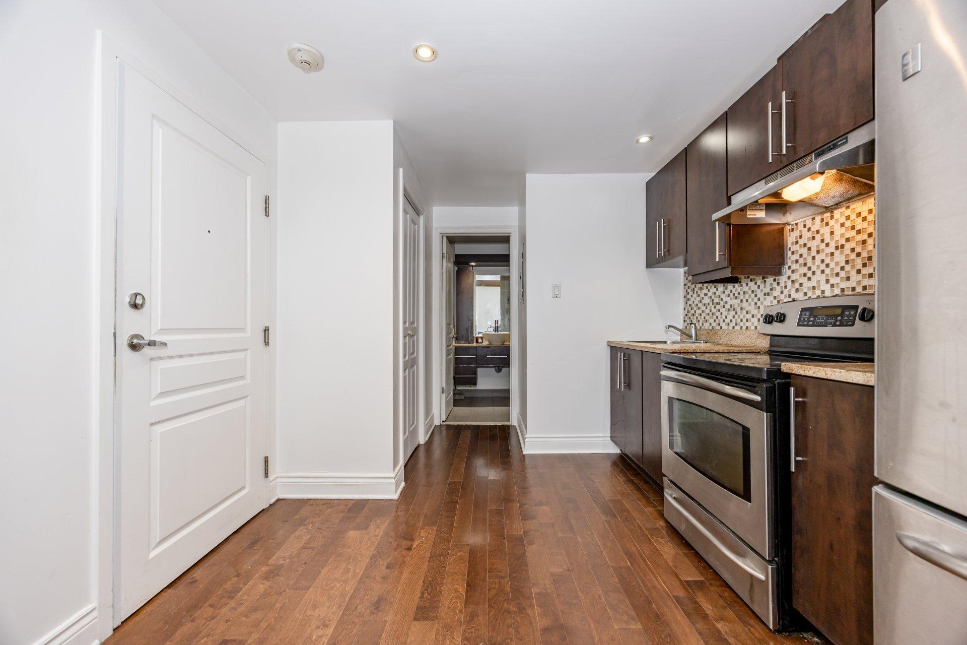 









5690


Rue Hochelaga

, 6,
Montréal (Mercier/Hochelaga-Maisonneuve),




QC
H1N1X4

