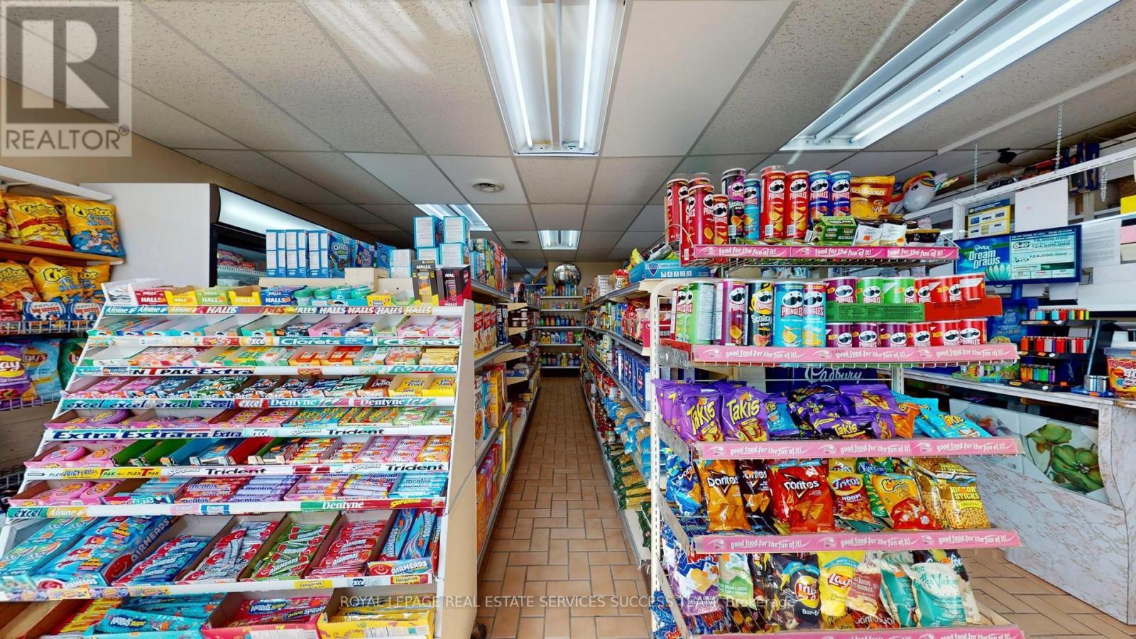 












404 WOODFIELD ROAD

,
Toronto,




Ontario
M4L2X1

