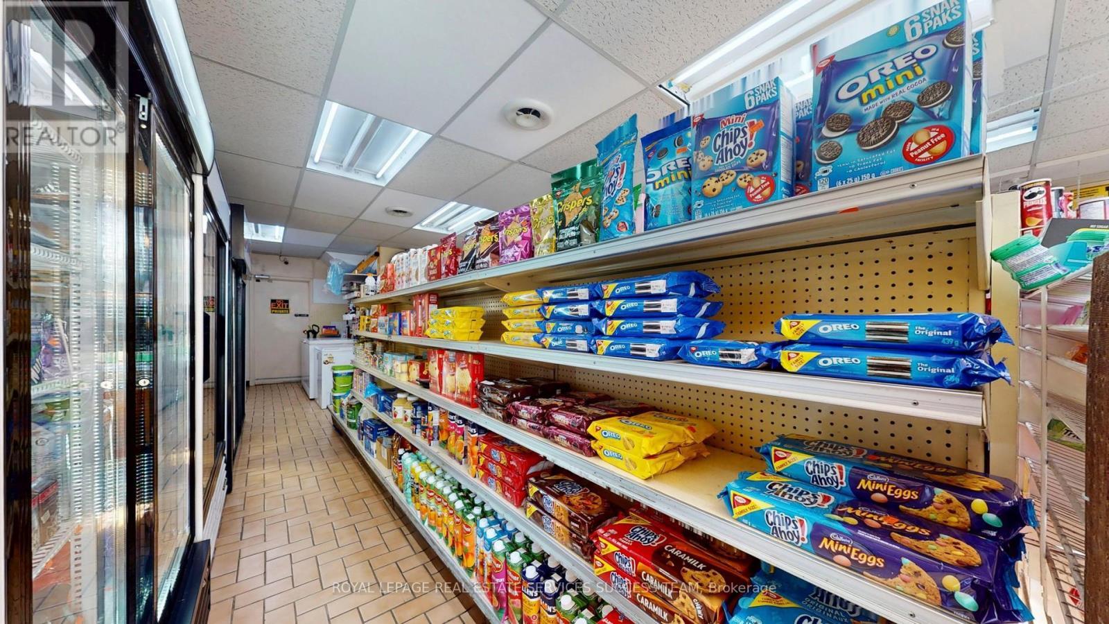 












404 WOODFIELD ROAD

,
Toronto,




Ontario
M4L2X1

