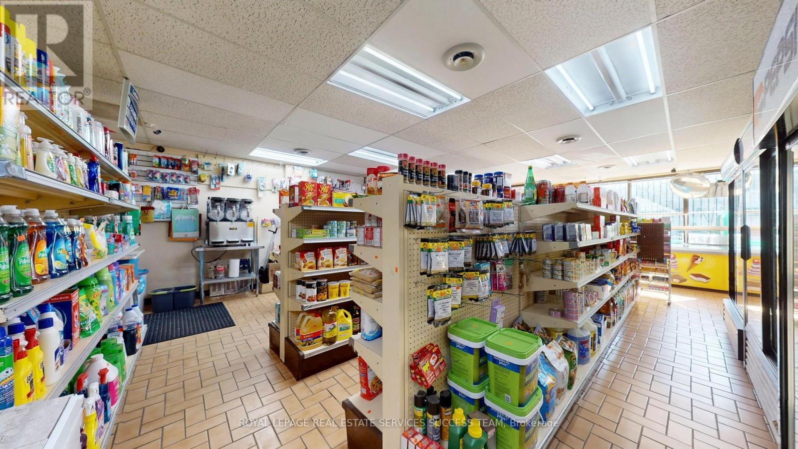 












404 WOODFIELD ROAD

,
Toronto,




Ontario
M4L2X1

