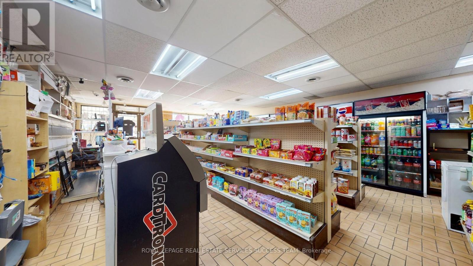 












404 WOODFIELD ROAD

,
Toronto,




Ontario
M4L2X1

