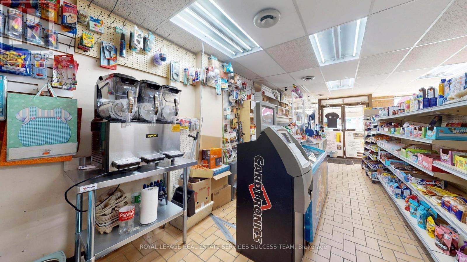 












404 WOODFIELD ROAD

,
Toronto,




Ontario
M4L2X1

