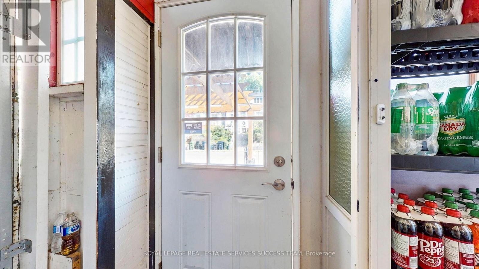 












404 WOODFIELD ROAD

,
Toronto,




Ontario
M4L2X1

