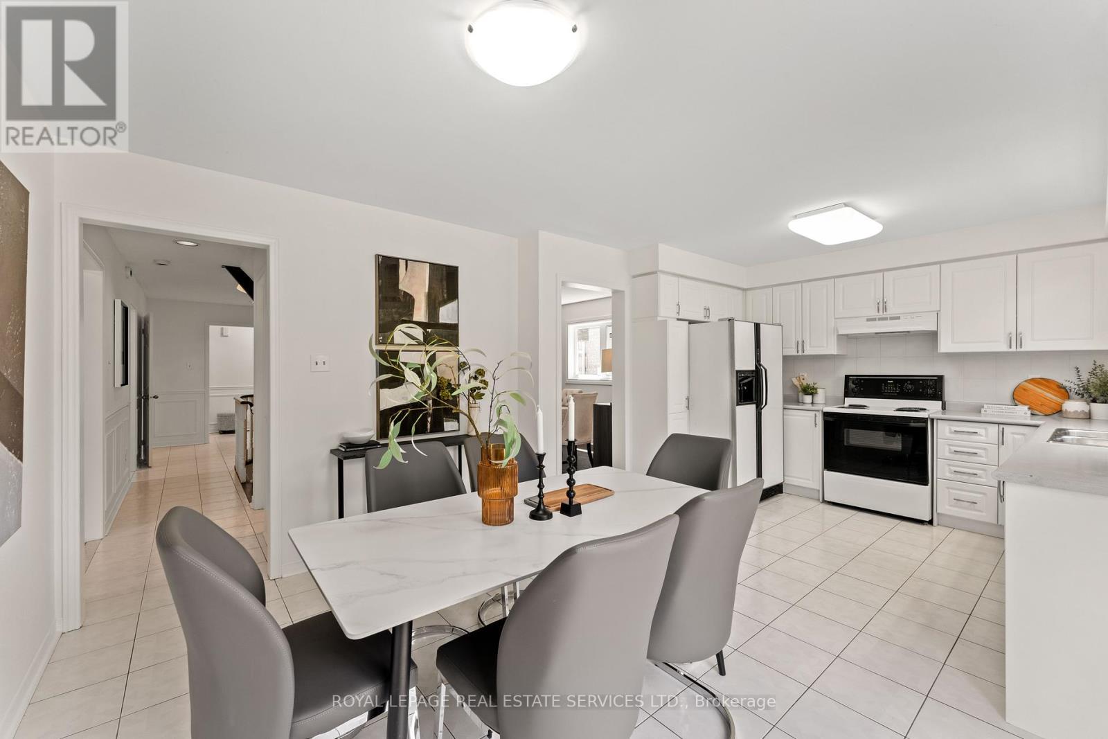 












175 BERWICK CRESCENT

,
Richmond Hill,




Ontario
L4C0B4


