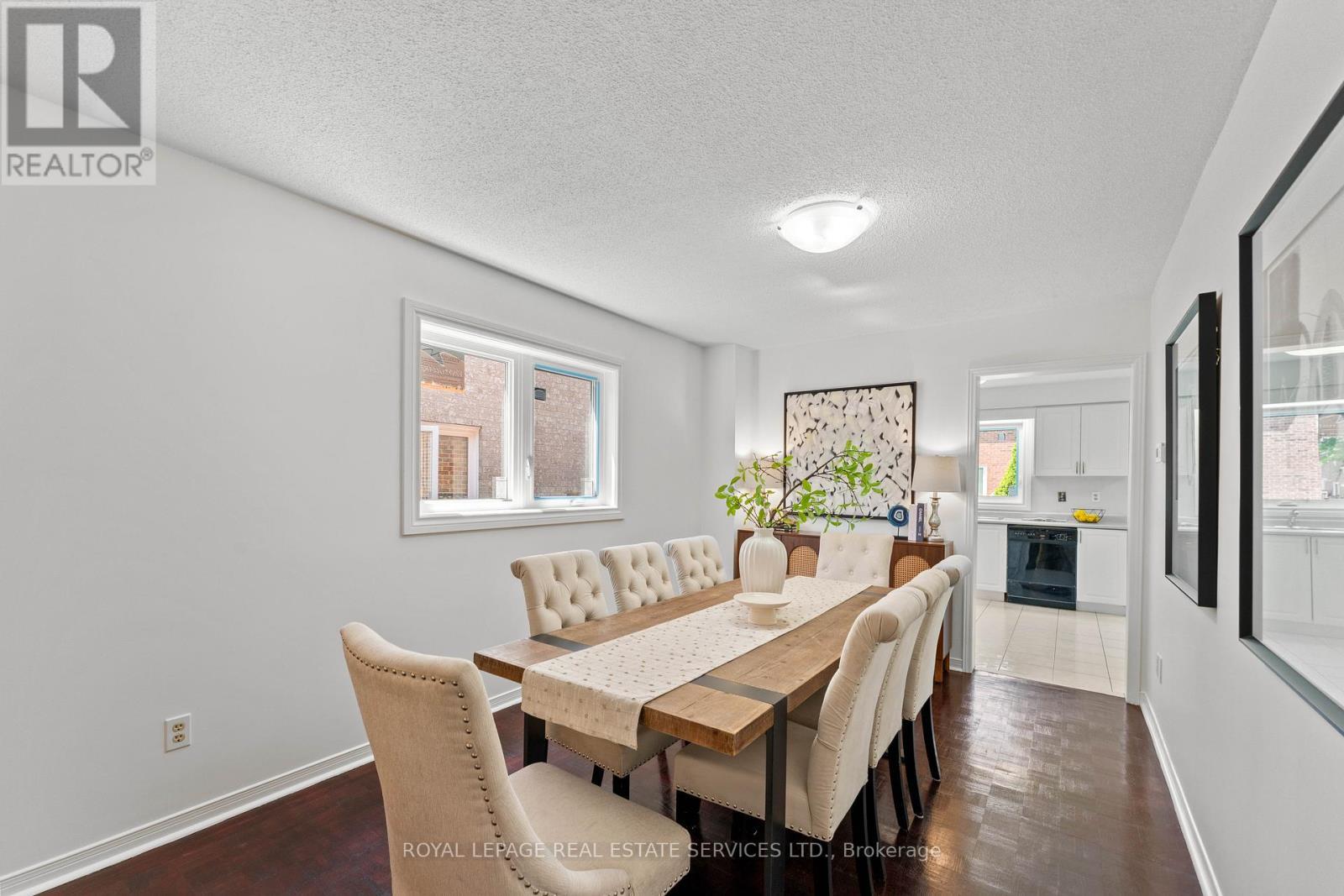 












175 BERWICK CRESCENT

,
Richmond Hill,




Ontario
L4C0B4

