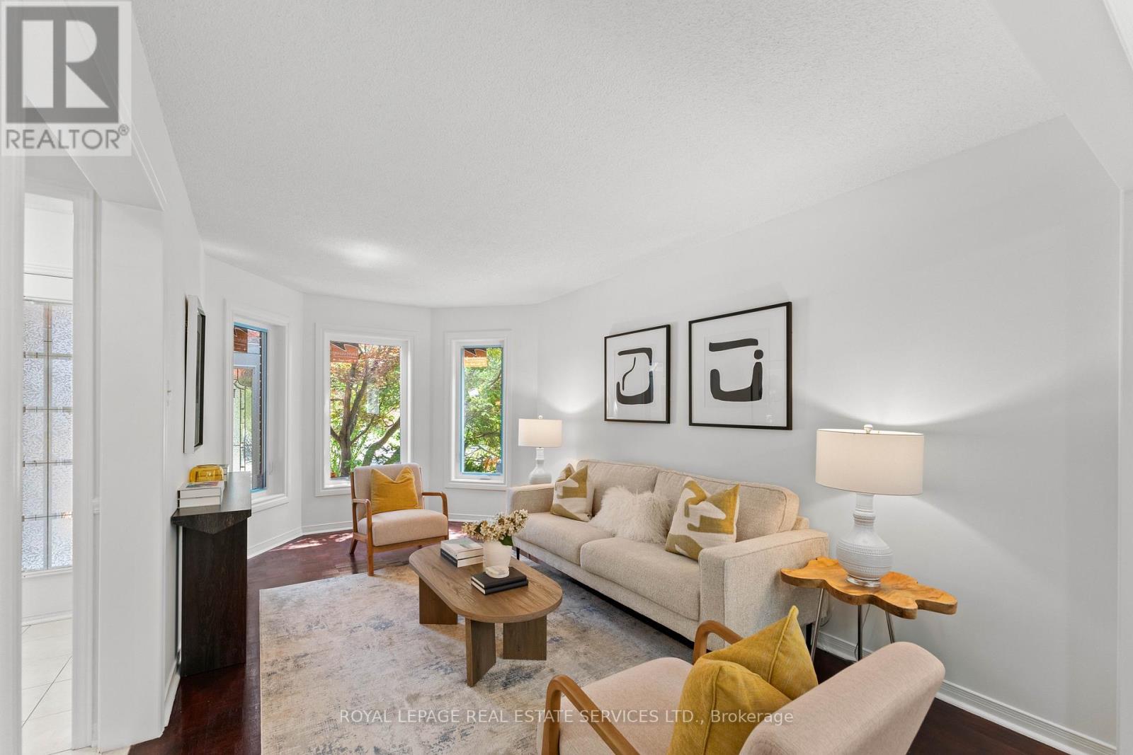 












175 BERWICK CRESCENT

,
Richmond Hill,




Ontario
L4C0B4

