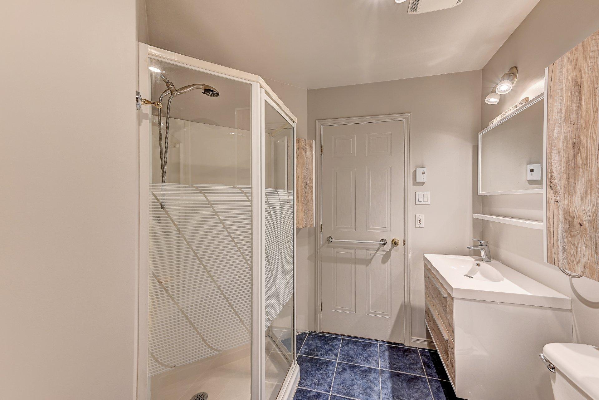 









9616


Rue Riverin

,
Brossard,




QC
J4X2Z1


