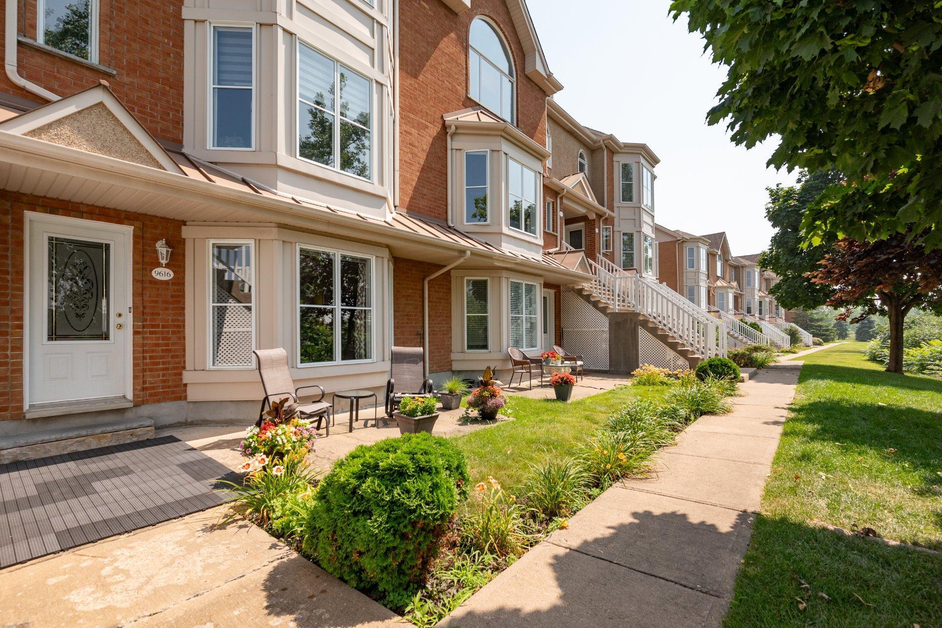 









9616


Rue Riverin

,
Brossard,




QC
J4X2Z1

