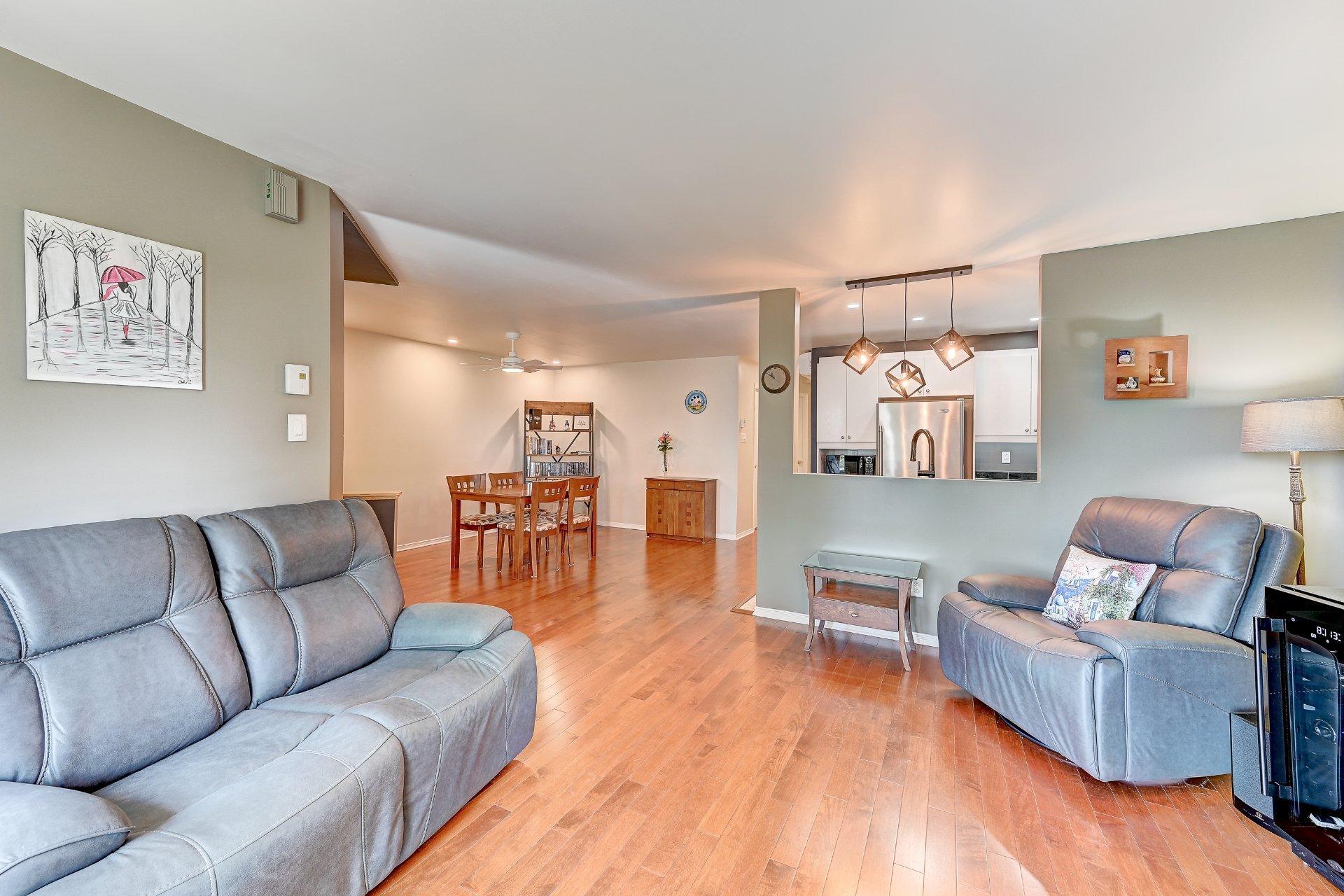 









9616


Rue Riverin

,
Brossard,




QC
J4X2Z1

