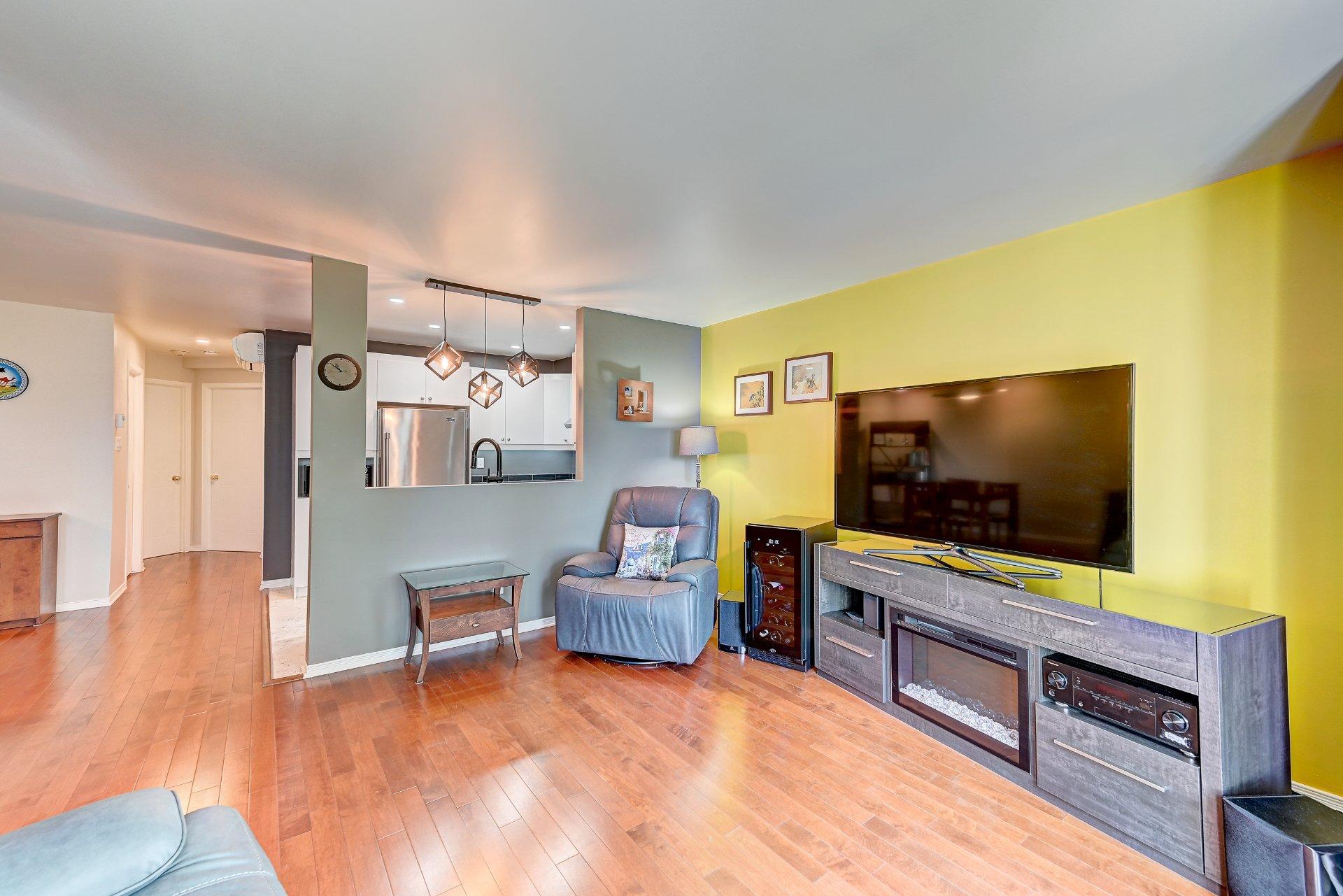 









9616


Rue Riverin

,
Brossard,




QC
J4X2Z1

