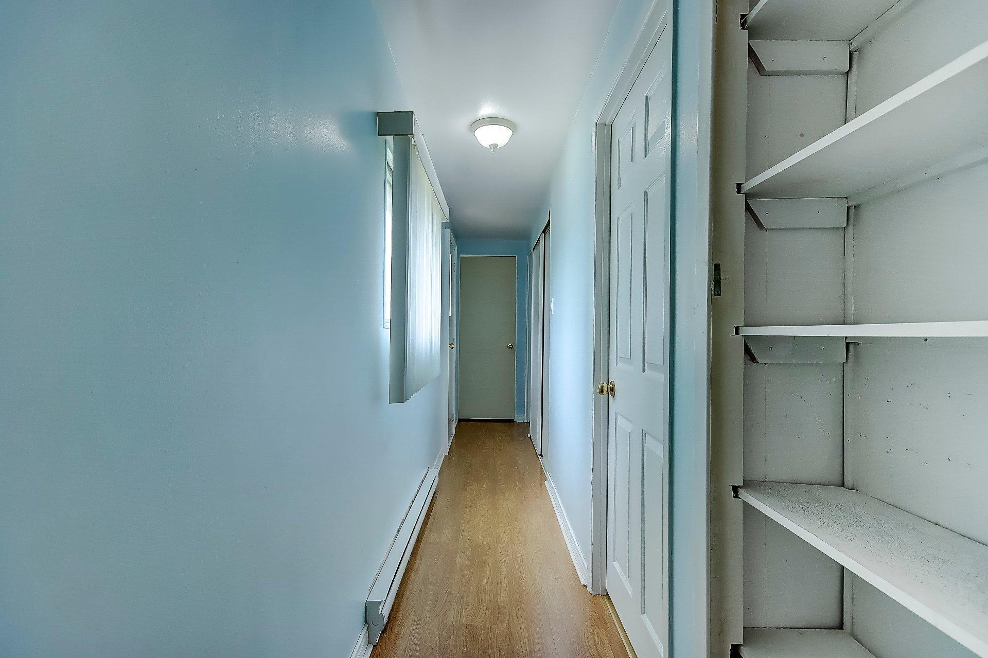 









3950


Boul. Sir-Wilfrid-Laurier

, 580,
Longueuil (Saint-Hubert),




QC
J3Y5Y9

