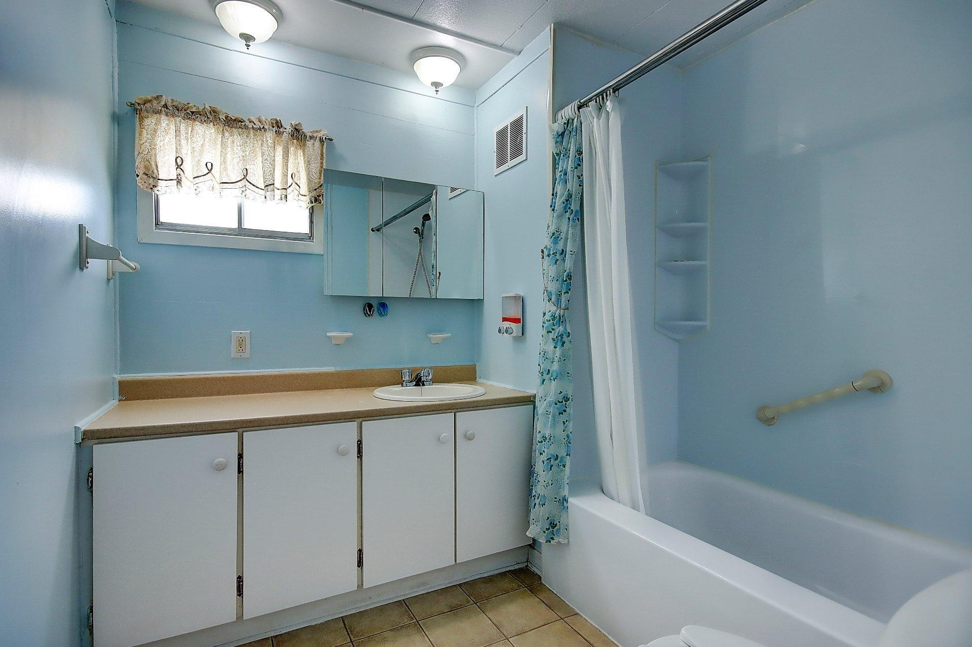 









3950


Boul. Sir-Wilfrid-Laurier

, 580,
Longueuil (Saint-Hubert),




QC
J3Y5Y9

