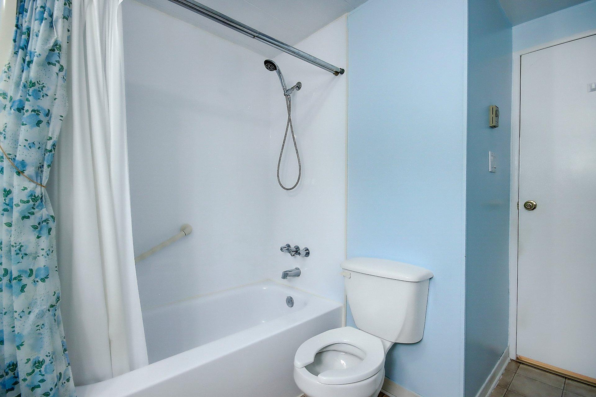 









3950


Boul. Sir-Wilfrid-Laurier

, 580,
Longueuil (Saint-Hubert),




QC
J3Y5Y9

