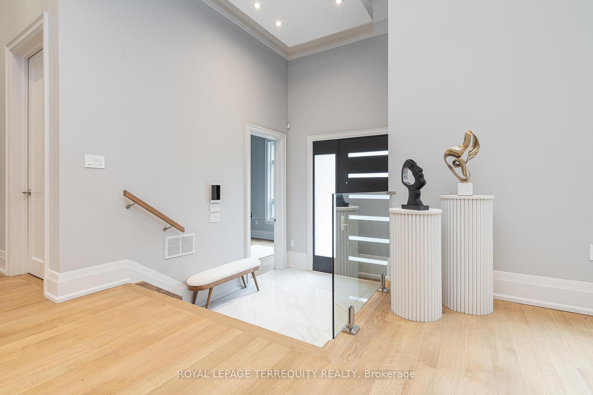 









45


Seaton

Drive,
Aurora,




ON
L4G 2K2

