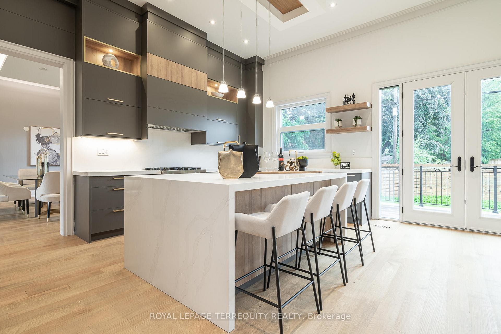 









45


Seaton

Drive,
Aurora,




ON
L4G 2K2

