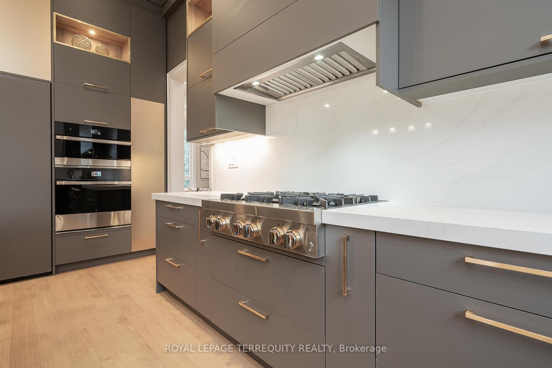 









45


Seaton

Drive,
Aurora,




ON
L4G 2K2

