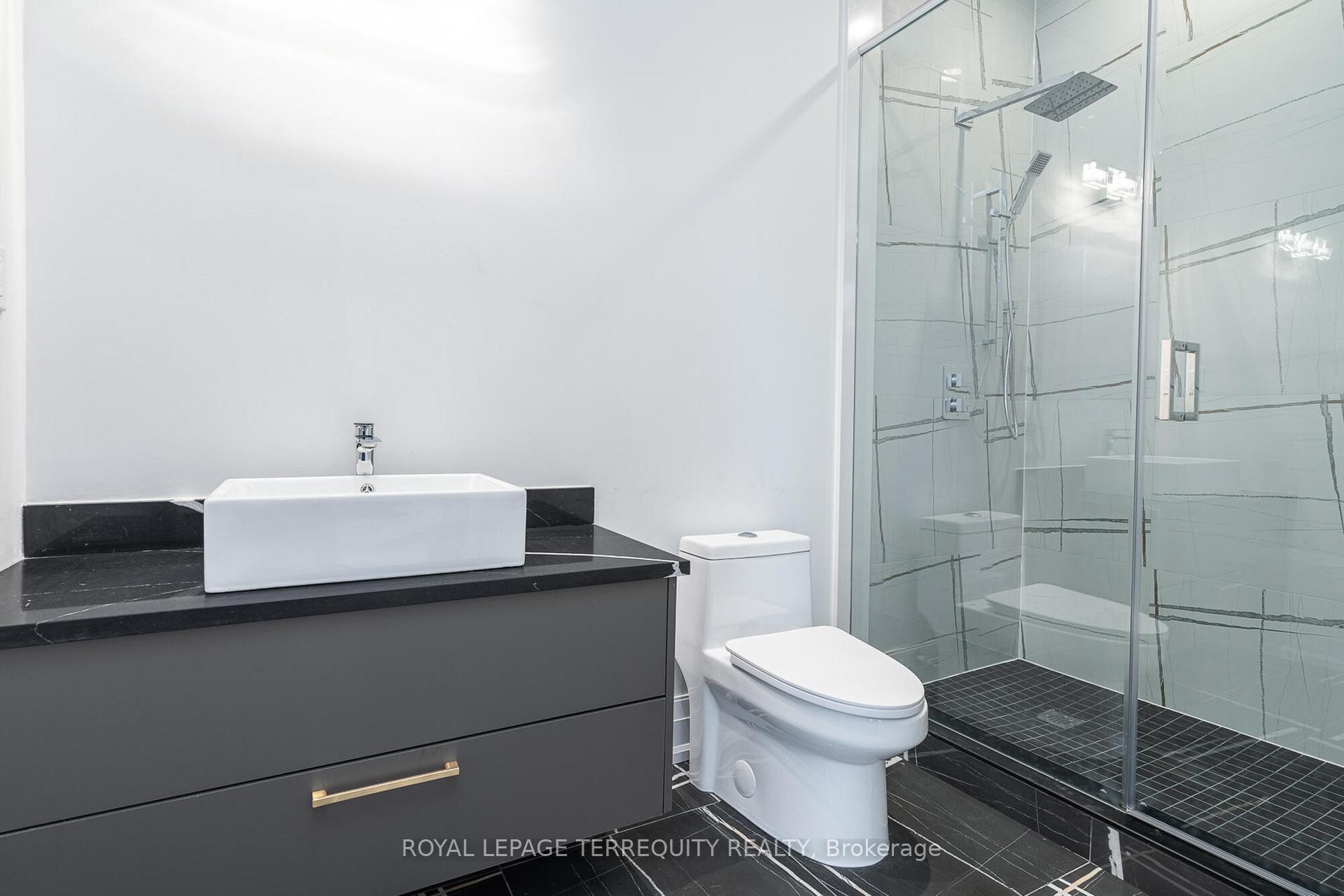 









45


Seaton

Drive,
Aurora,




ON
L4G 2K2

