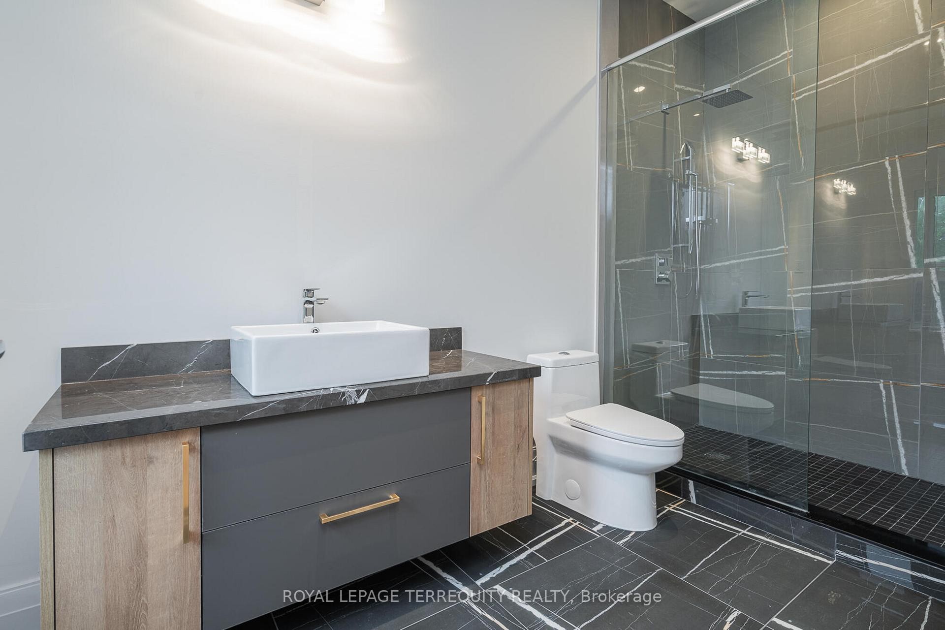 









45


Seaton

Drive,
Aurora,




ON
L4G 2K2

