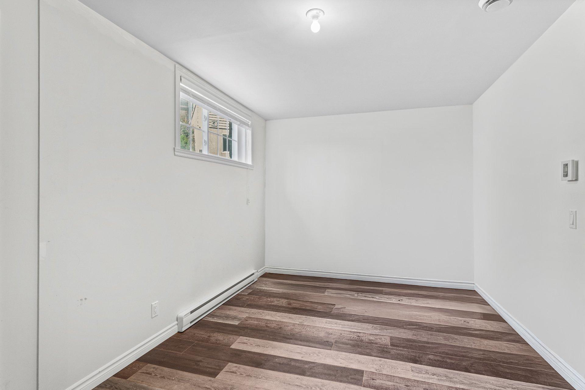 









1321


Rue Marcel-Marcotte

,
Sherbrooke (Brompton/Rock Forest/Saint-Élie/Deauville),




QC
J1N0S3

