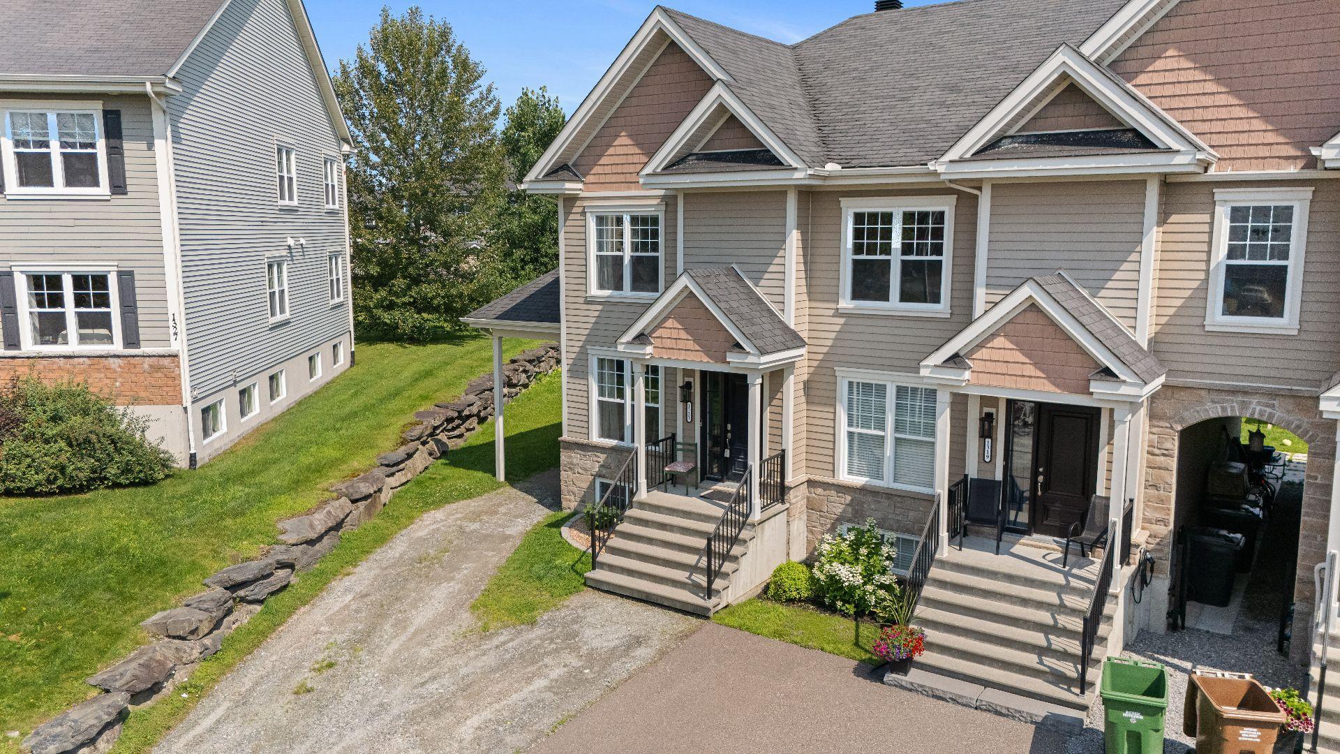 









1321


Rue Marcel-Marcotte

,
Sherbrooke (Brompton/Rock Forest/Saint-Élie/Deauville),




QC
J1N0S3

