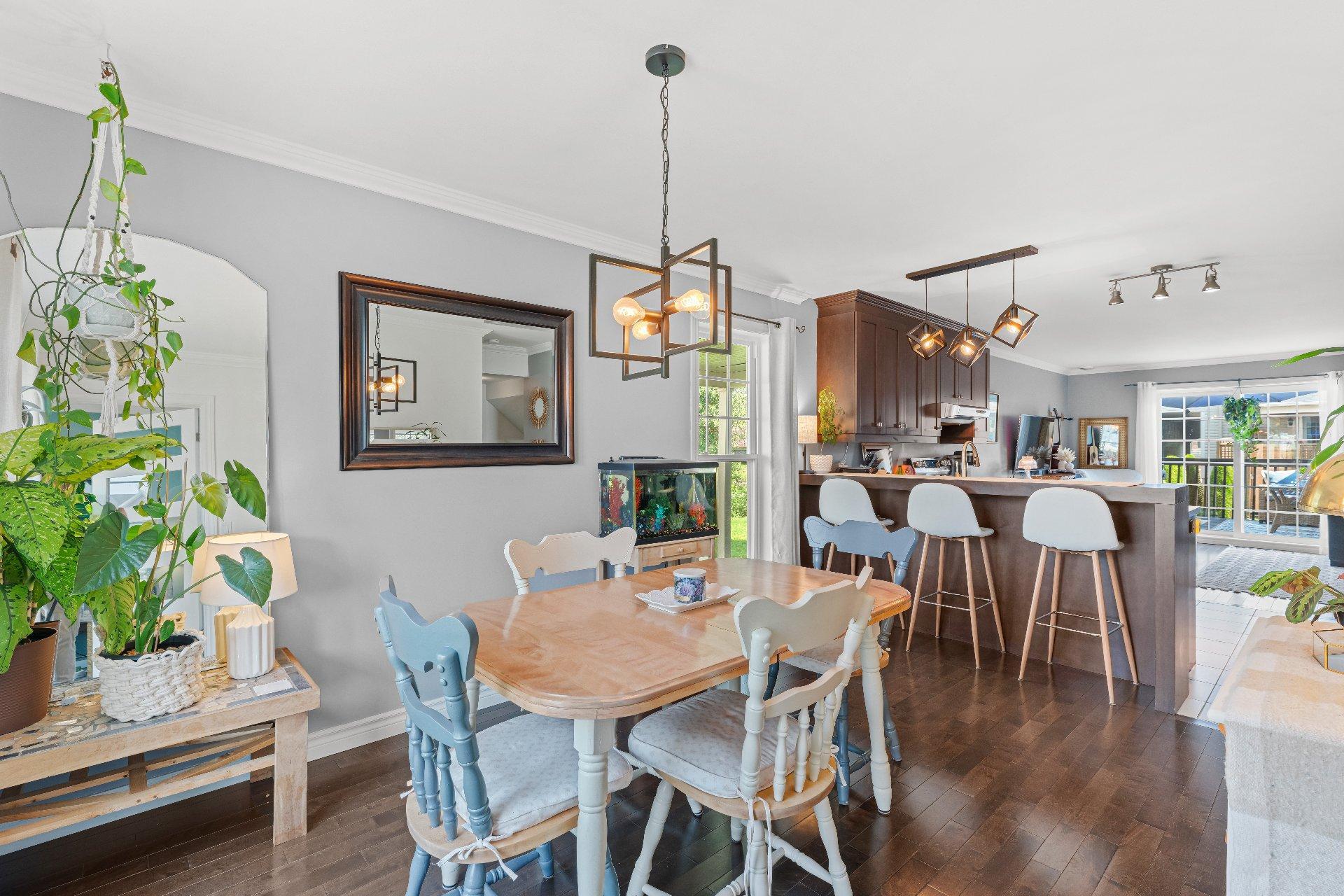 









1321


Rue Marcel-Marcotte

,
Sherbrooke (Brompton/Rock Forest/Saint-Élie/Deauville),




QC
J1N0S3

