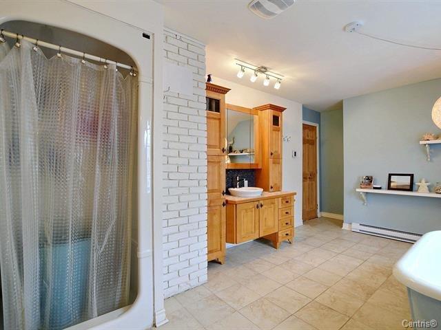 









19


1re Avenue

,
L'Épiphanie,




QC
J5X3P7

