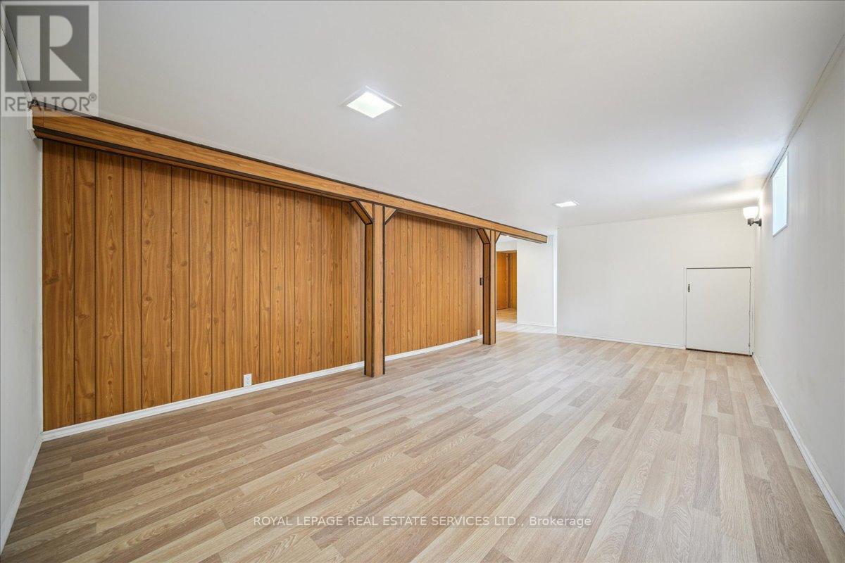 












10 MENDIP CRESCENT

,
Toronto,




Ontario
M1P1Y4

