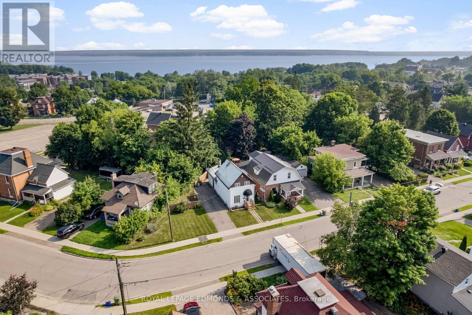 












607 ISABELLA STREET

,
Pembroke,




Ontario
K8A5V1

