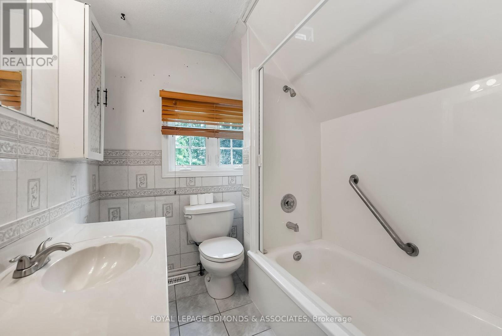 












607 ISABELLA STREET

,
Pembroke,




Ontario
K8A5V1

