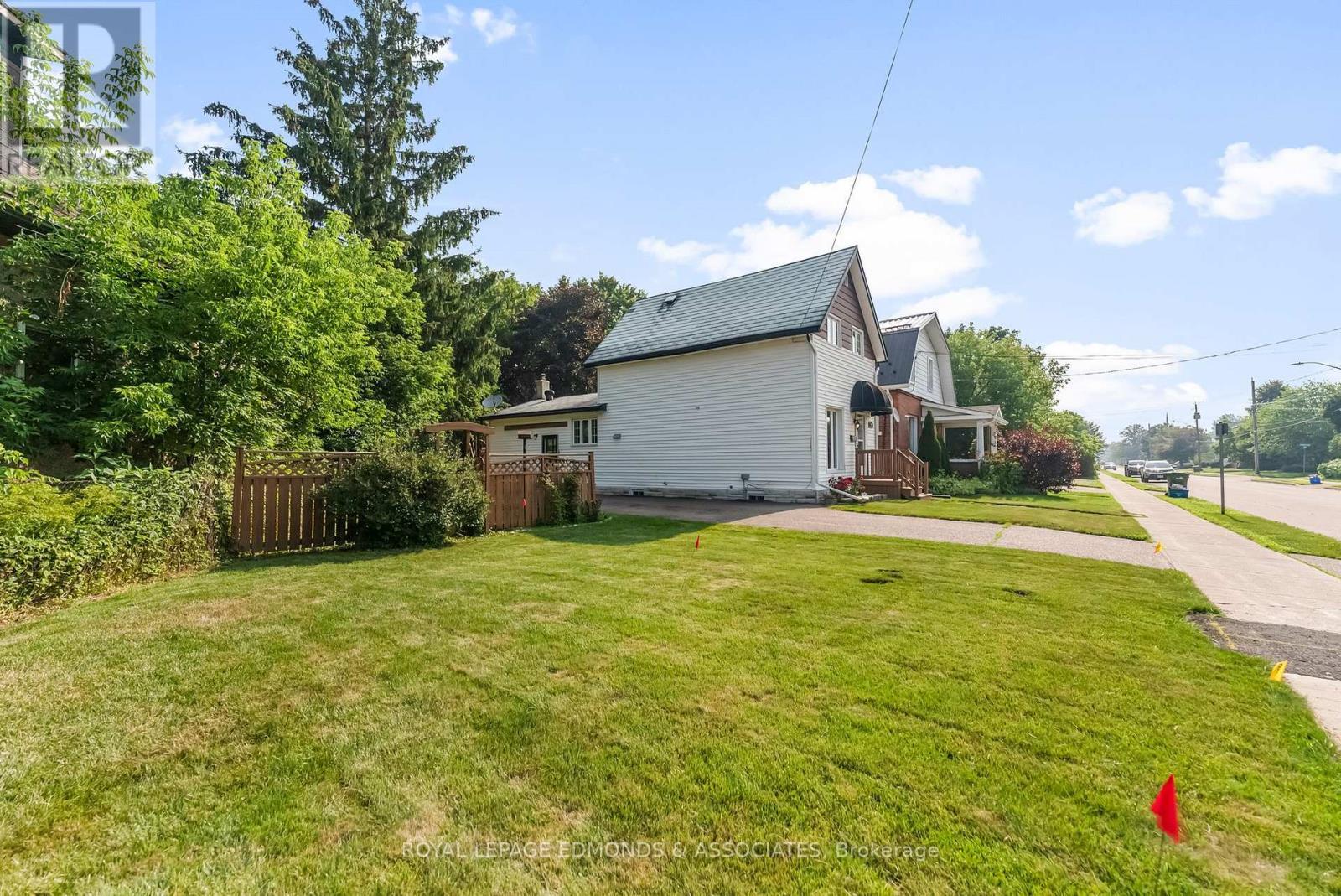 












607 ISABELLA STREET

,
Pembroke,




Ontario
K8A5V1


