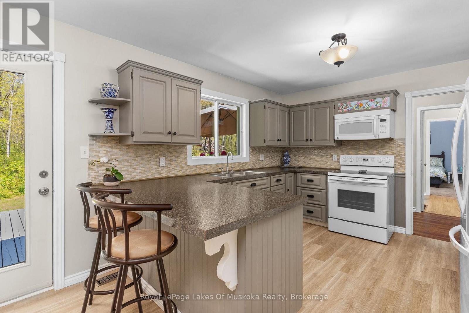 












1101 STARRATT ROAD

,
Ryerson,




Ontario
P0A1C0

