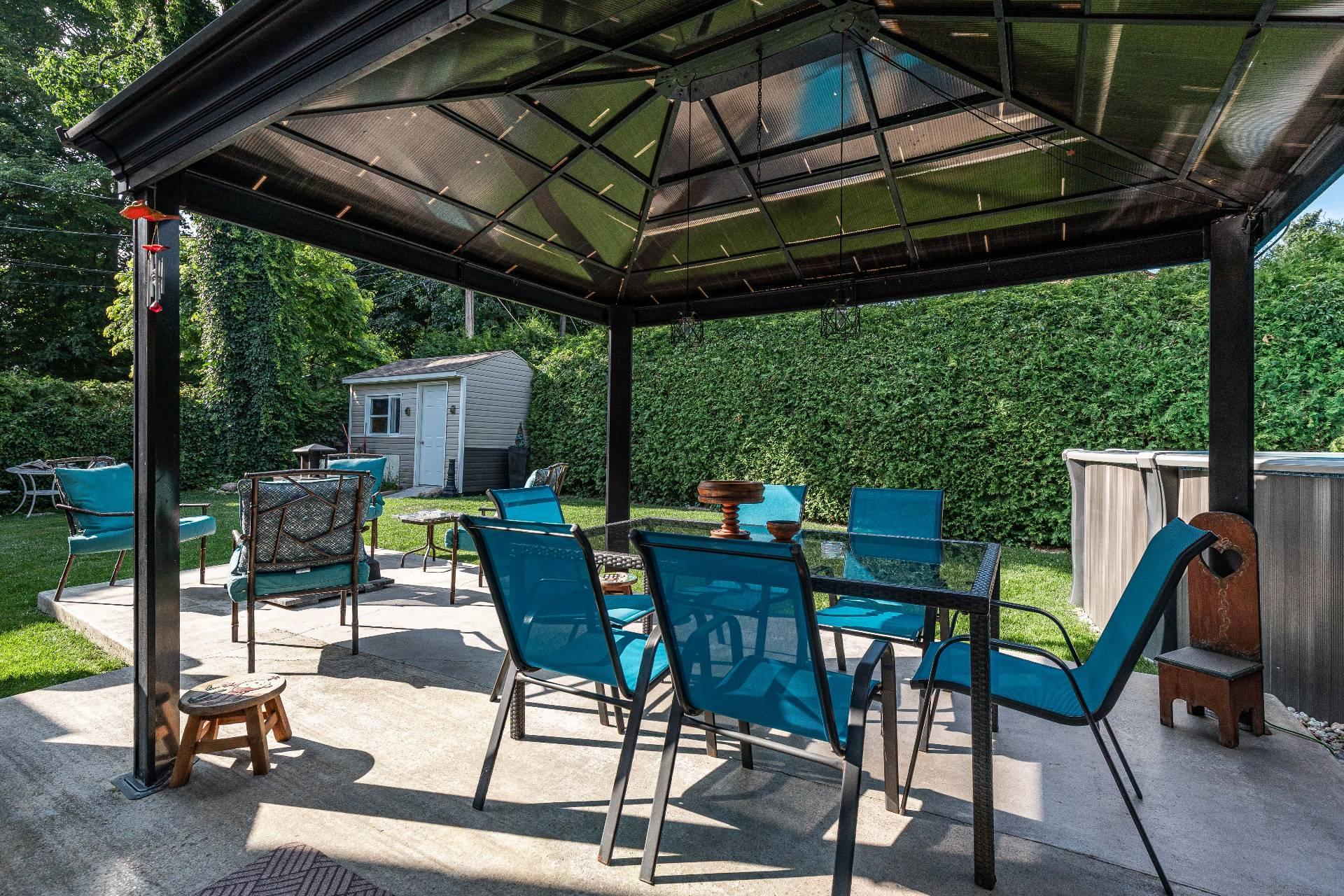 









303


Rue Maurice-St-Louis

,
Gatineau (Aylmer),




QC
J9J3V9

