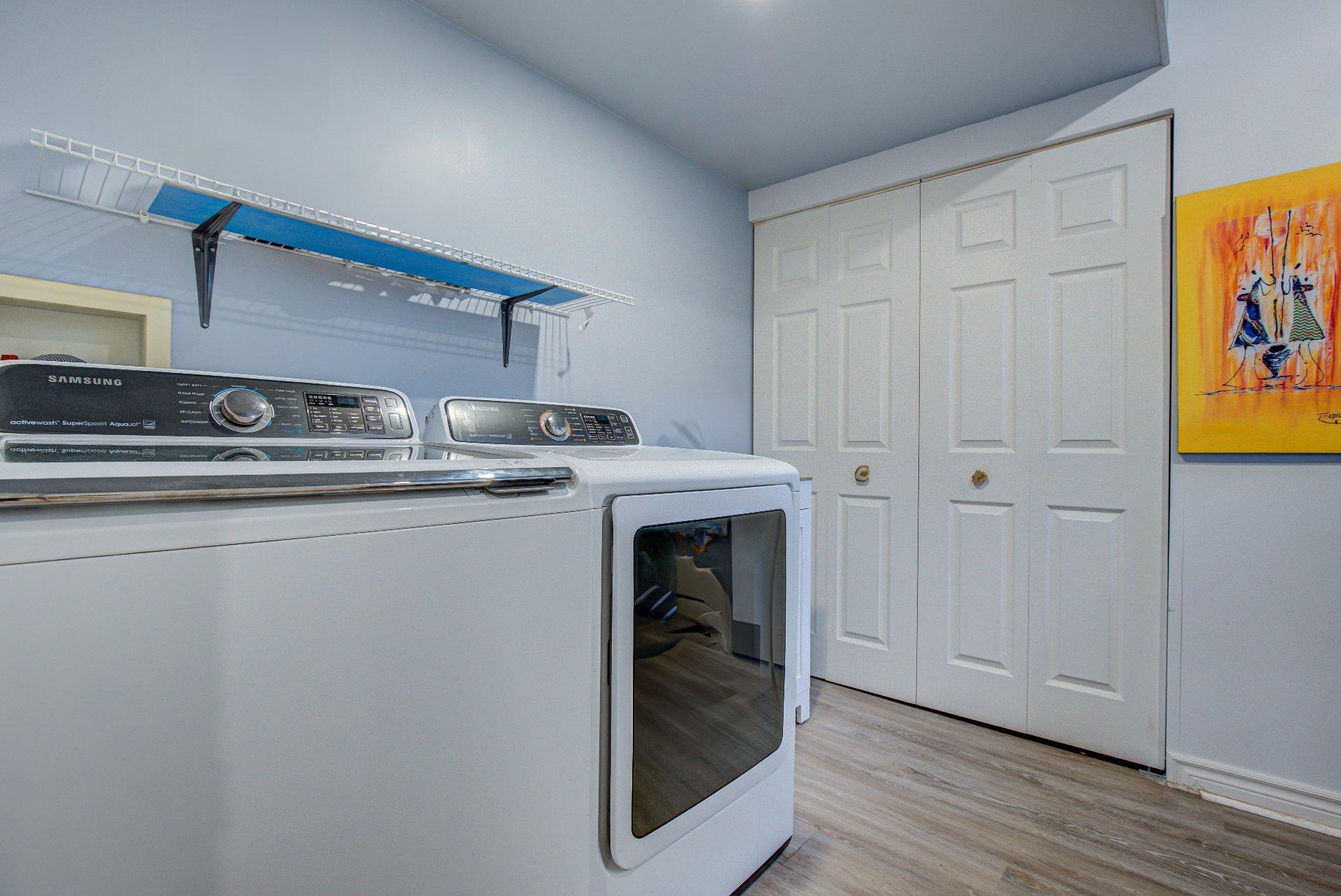 









303


Rue Maurice-St-Louis

,
Gatineau (Aylmer),




QC
J9J3V9

