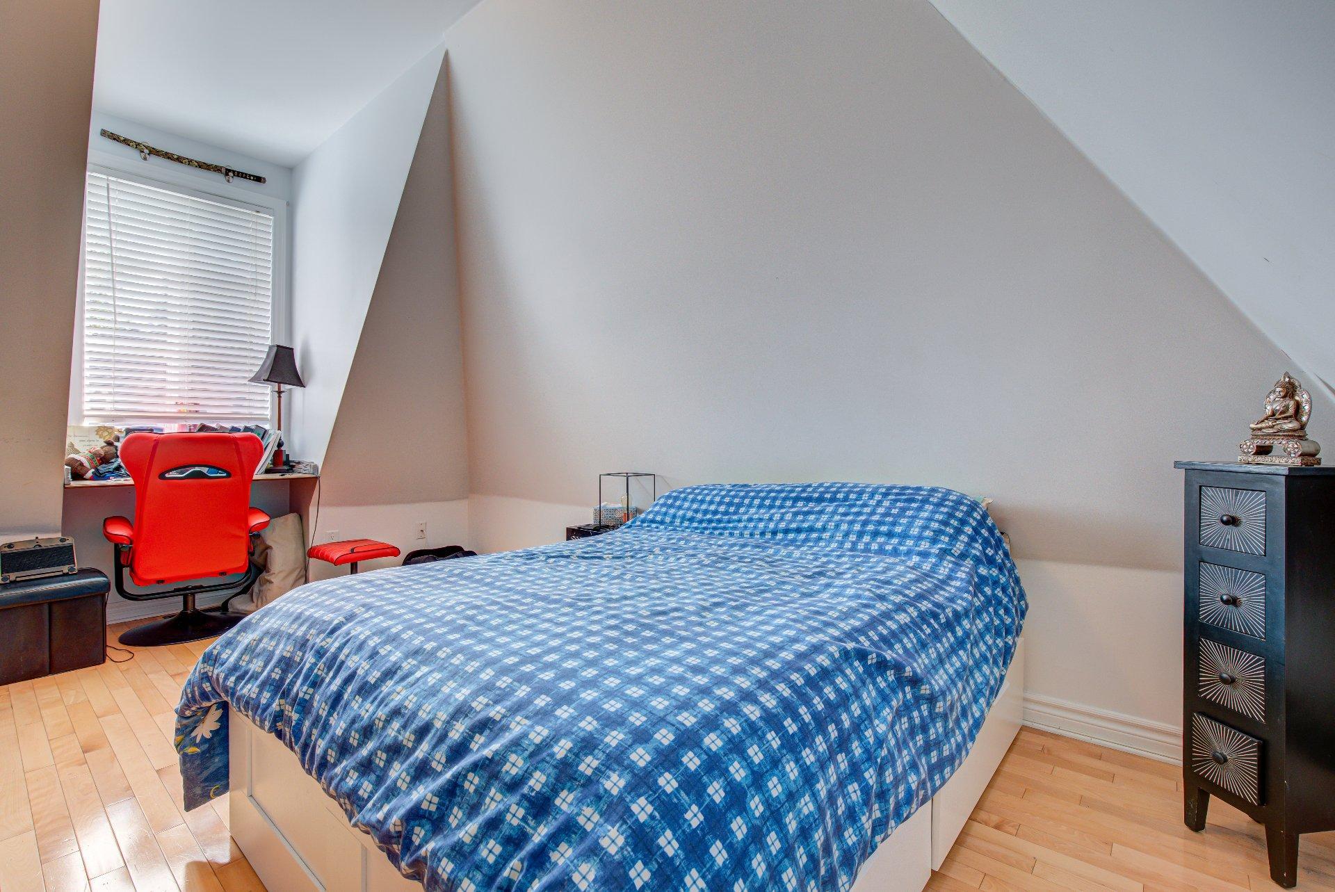 









303


Rue Maurice-St-Louis

,
Gatineau (Aylmer),




QC
J9J3V9

