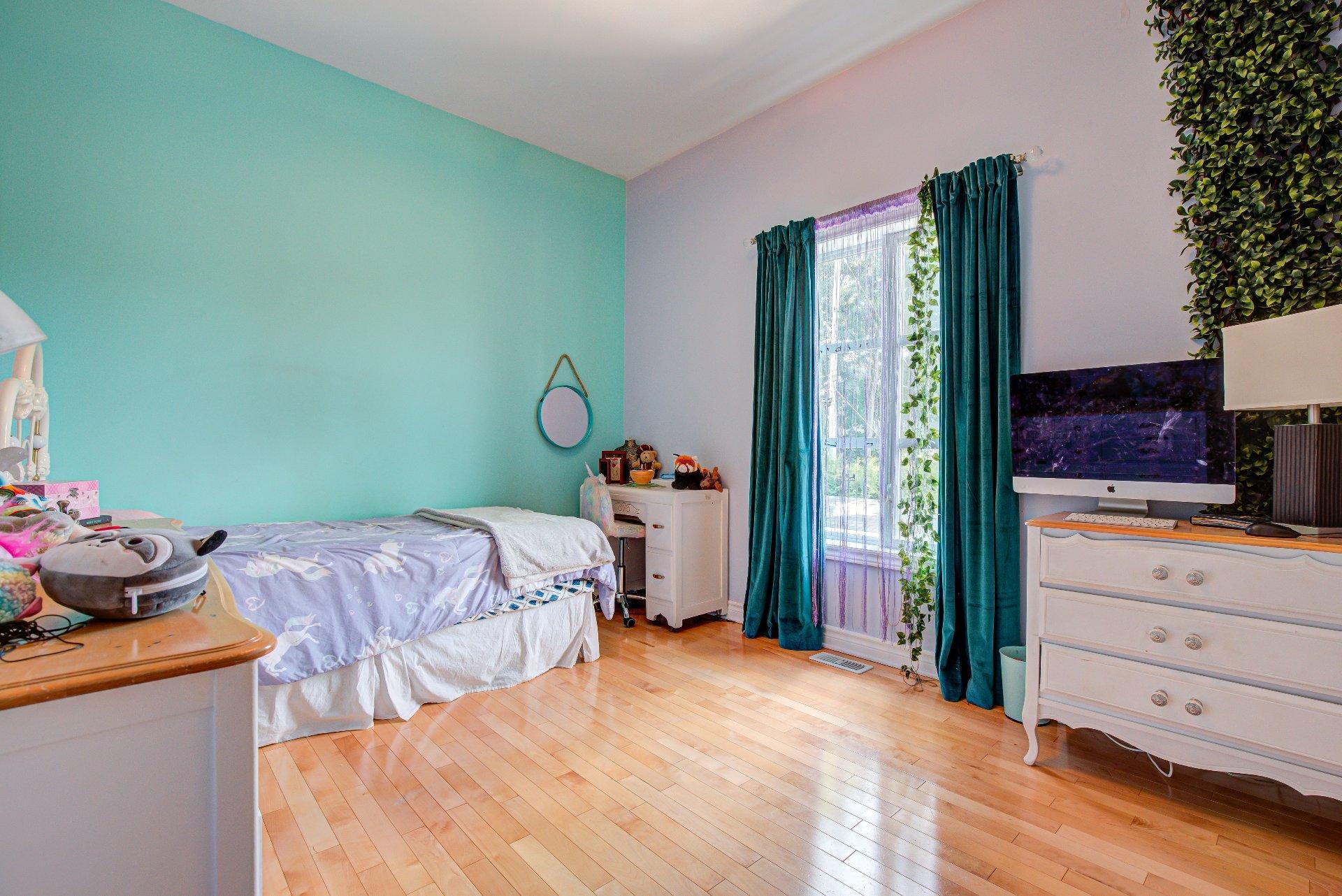 









303


Rue Maurice-St-Louis

,
Gatineau (Aylmer),




QC
J9J3V9

