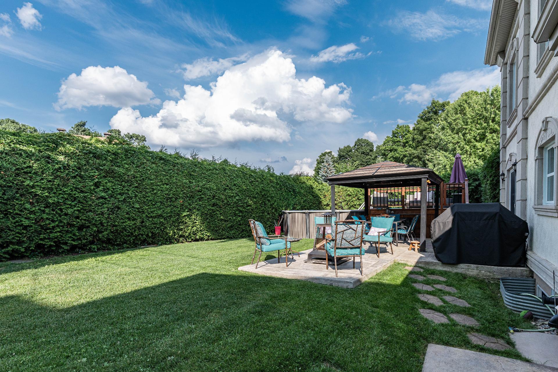 









303


Rue Maurice-St-Louis

,
Gatineau (Aylmer),




QC
J9J3V9

