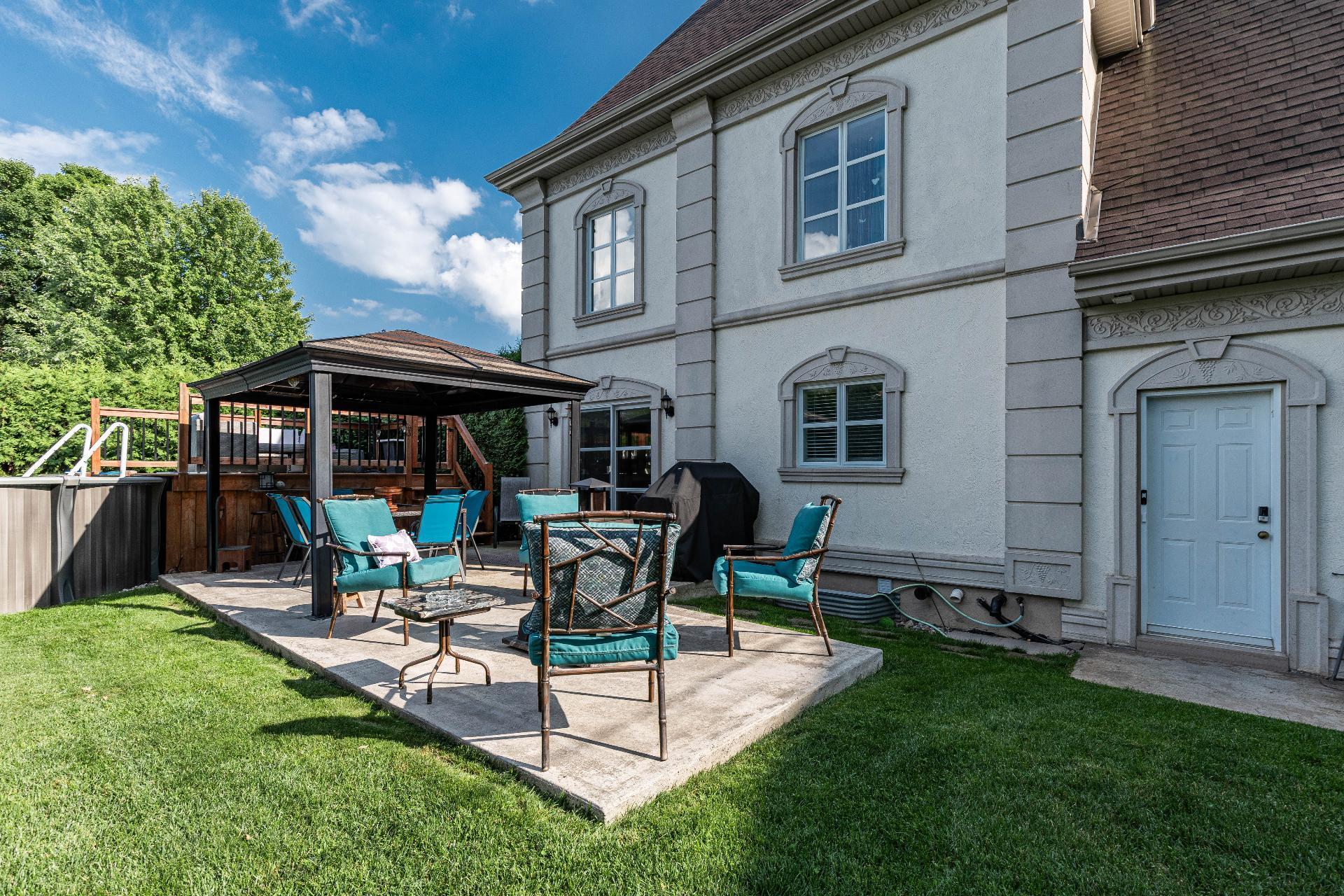 









303


Rue Maurice-St-Louis

,
Gatineau (Aylmer),




QC
J9J3V9

