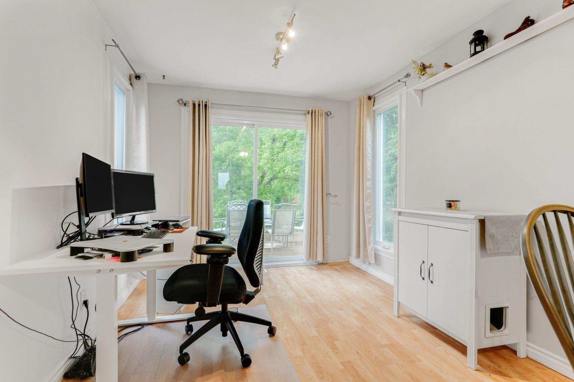 









289


Rue R.-Rollin

,
Gatineau (Gatineau),




QC
J8R1C6


