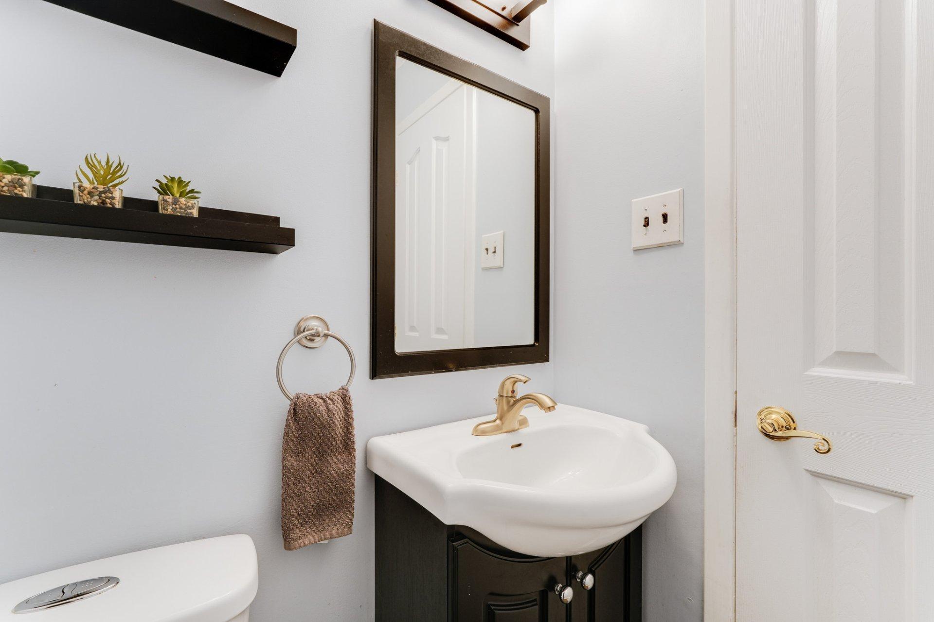 









289


Rue R.-Rollin

,
Gatineau (Gatineau),




QC
J8R1C6

