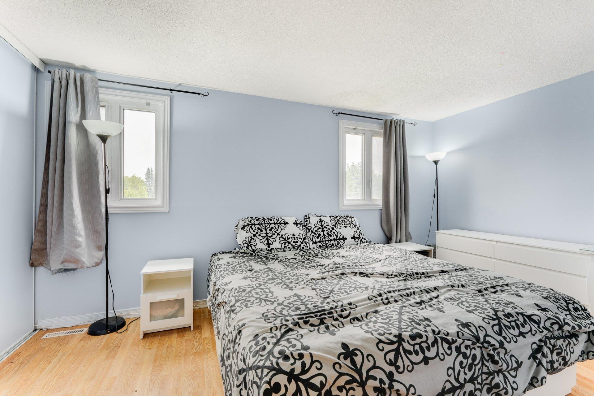 









289


Rue R.-Rollin

,
Gatineau (Gatineau),




QC
J8R1C6

